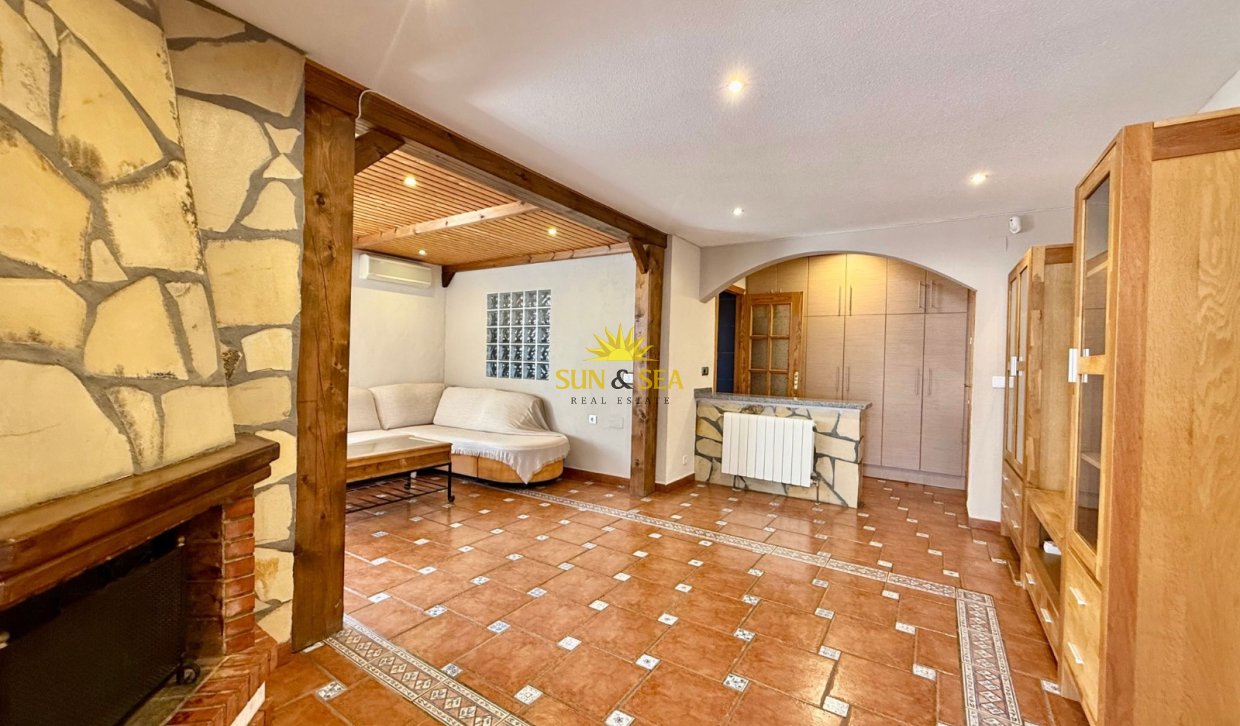 Resale - Villa - Orihuela Costa - La Florida