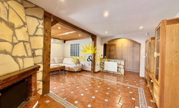 Resale - Villa - Orihuela Costa - La Florida