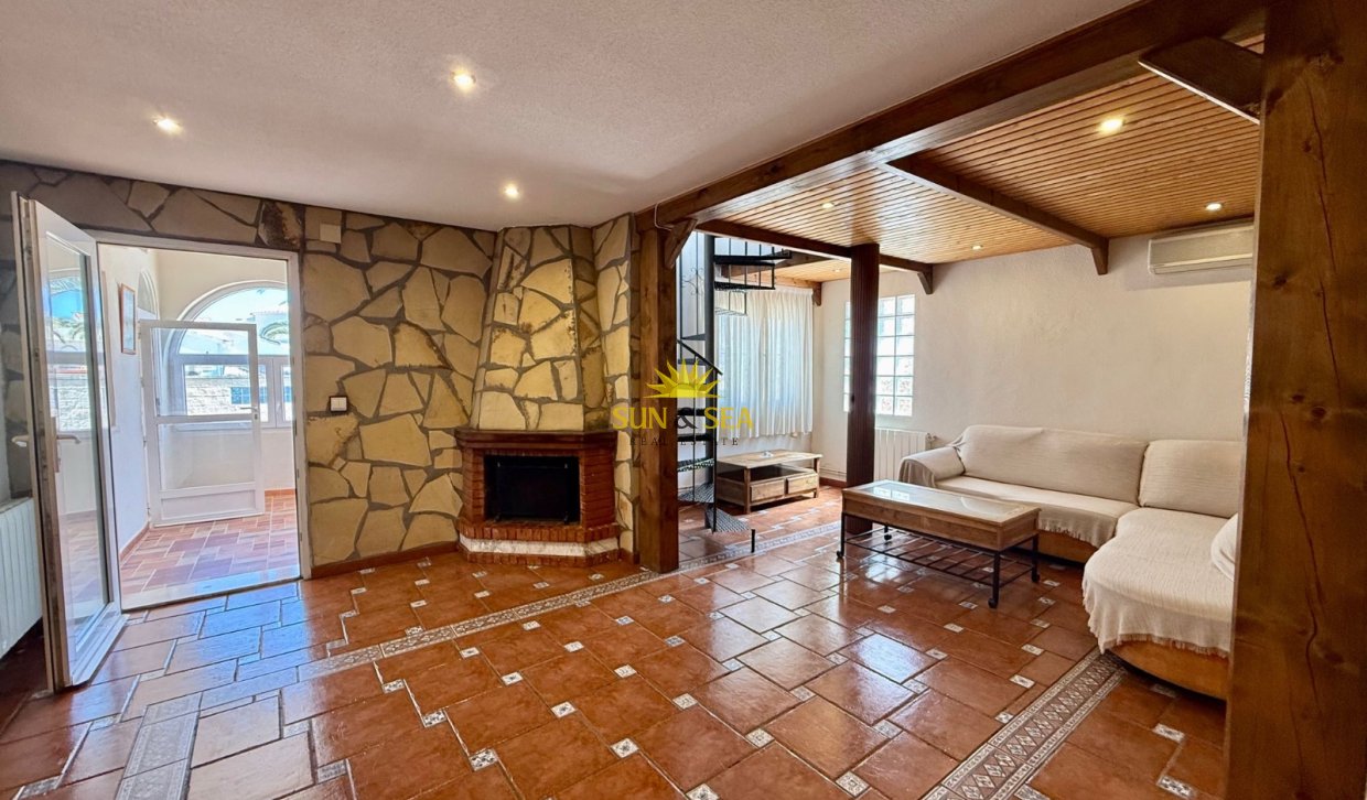 Resale - Villa - Orihuela Costa - La Florida