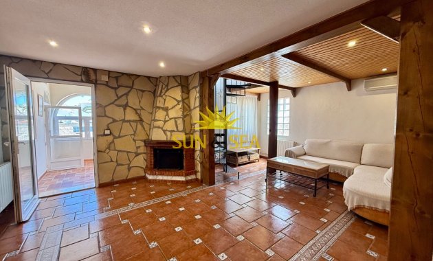 Resale - Villa - Orihuela Costa - La Florida