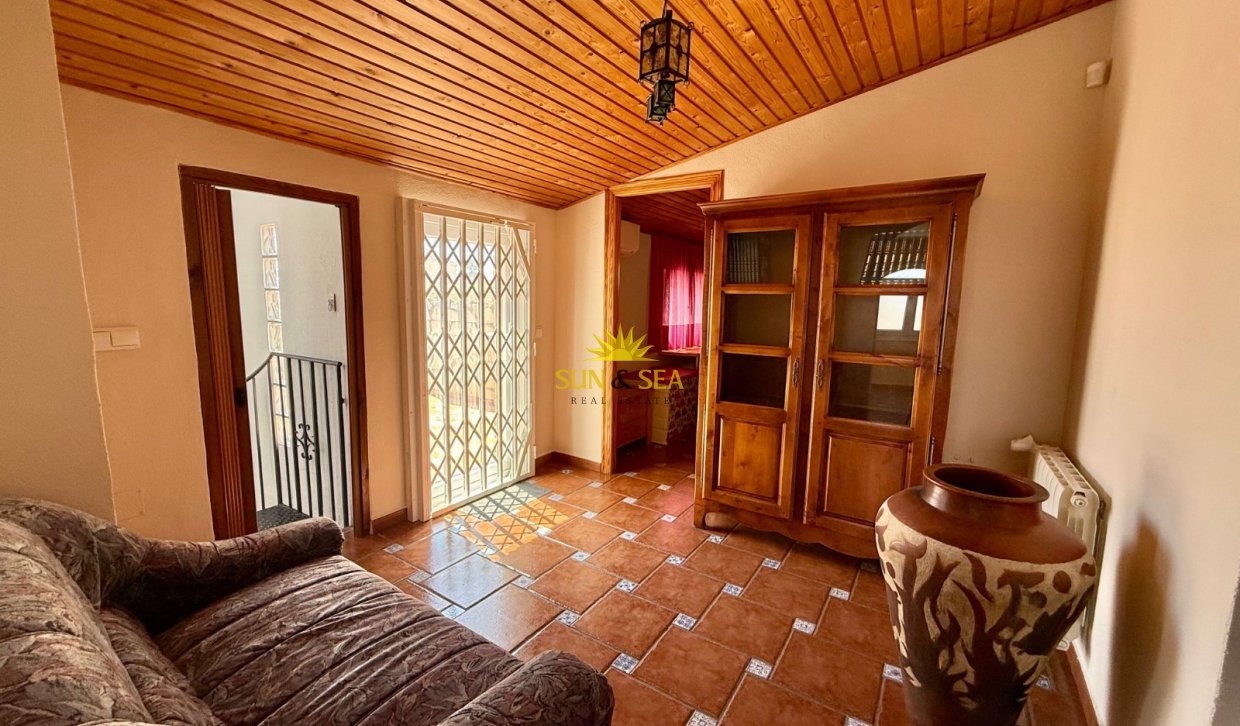 Resale - Villa - Orihuela Costa - La Florida