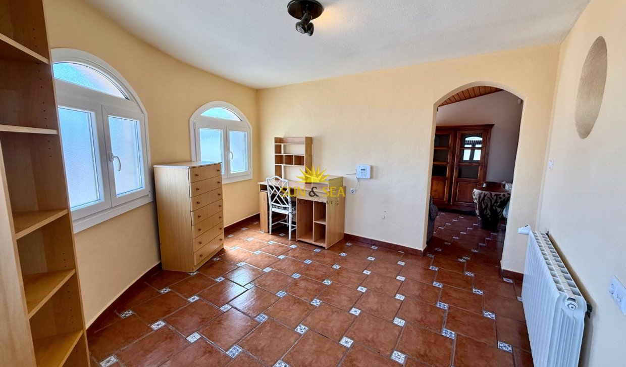 Resale - Villa - Orihuela Costa - La Florida