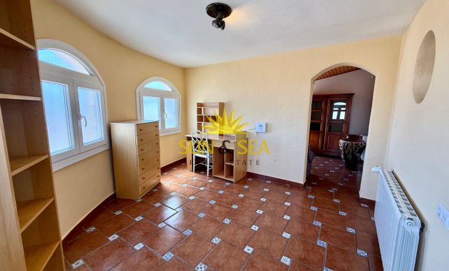 Resale - Villa - Orihuela Costa - La Florida