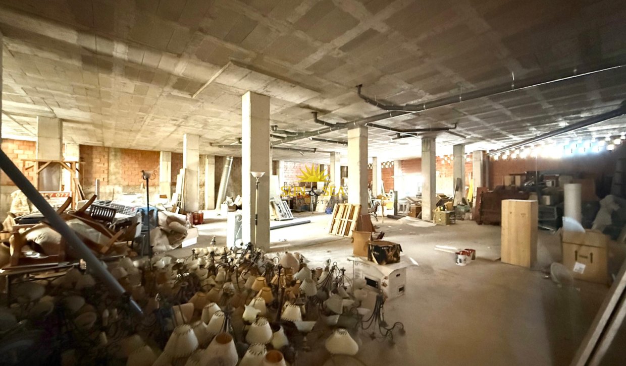 Location à long terme - Commercial - Torrevieja - El molino