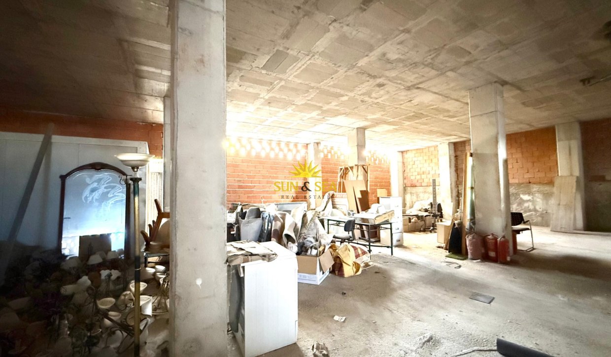 Location à long terme - Commercial - Torrevieja - El molino