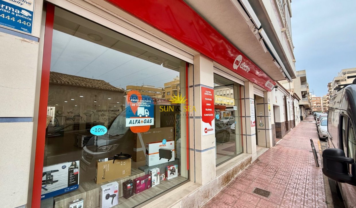 Location à long terme - Commercial - Torrevieja - Centro