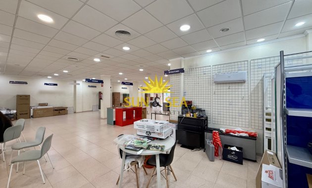 Location à long terme - Commercial - Torrevieja - Centro