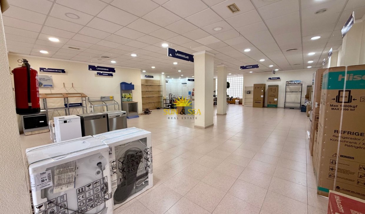 Location à long terme - Commercial - Torrevieja - Centro