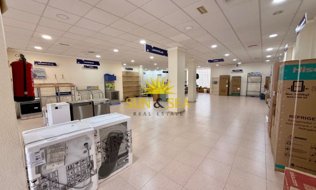 Location à long terme - Commercial - Torrevieja - Centro