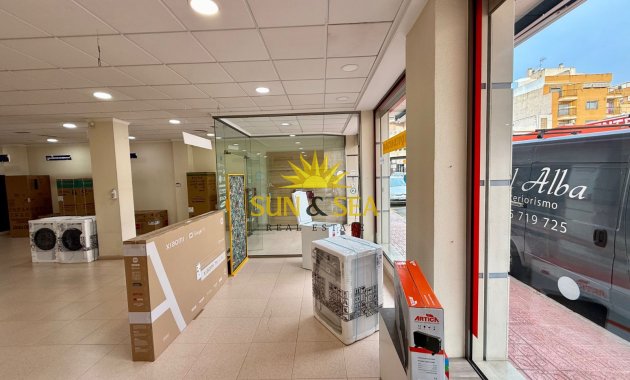 Location à long terme - Commercial - Torrevieja - Centro