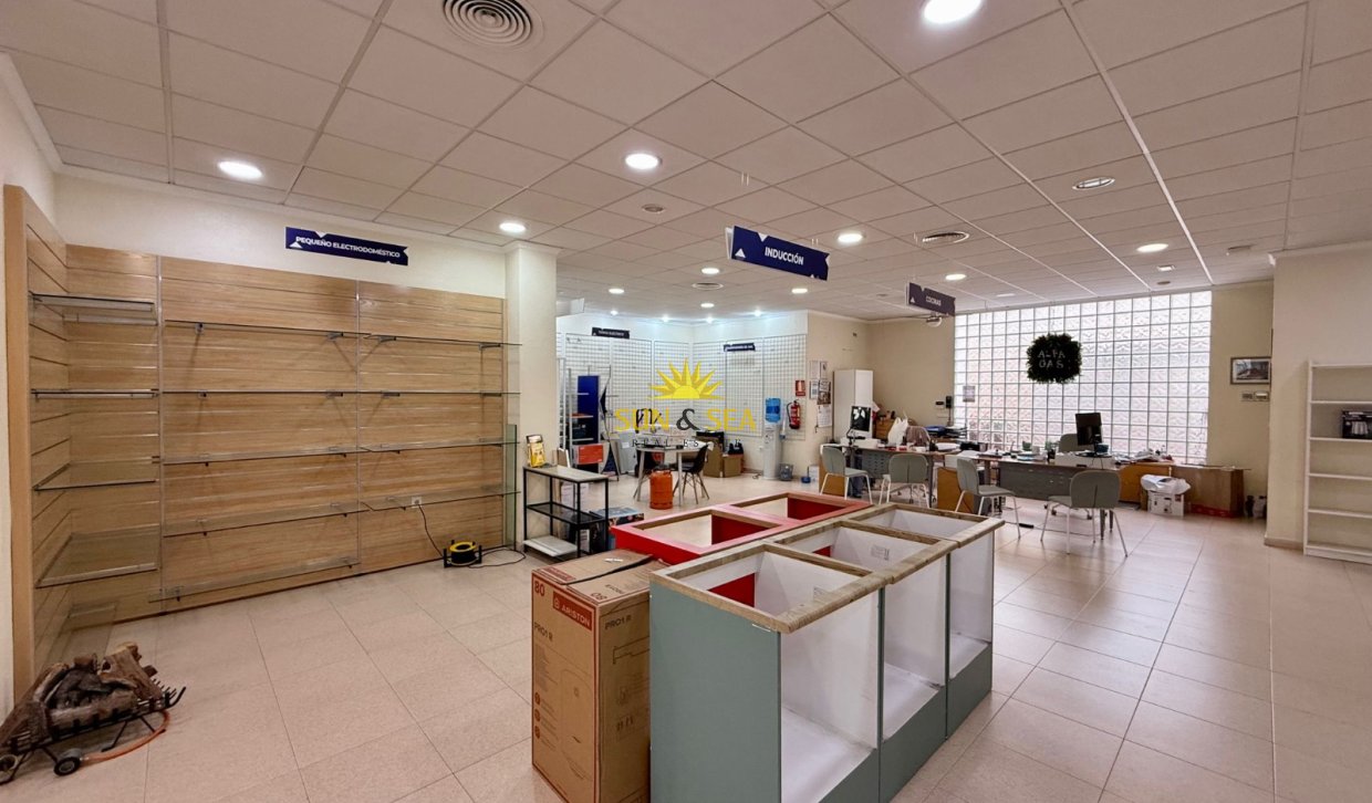 Location à long terme - Commercial - Torrevieja - Centro