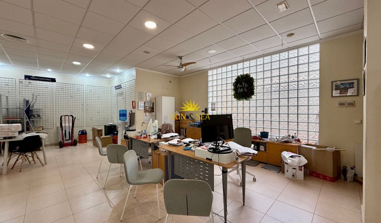 Location à long terme - Commercial - Torrevieja - Centro