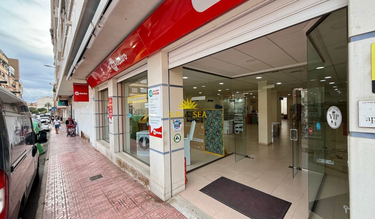 Location à long terme - Commercial - Torrevieja - Centro