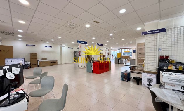 Location à long terme - Commercial - Torrevieja - Centro