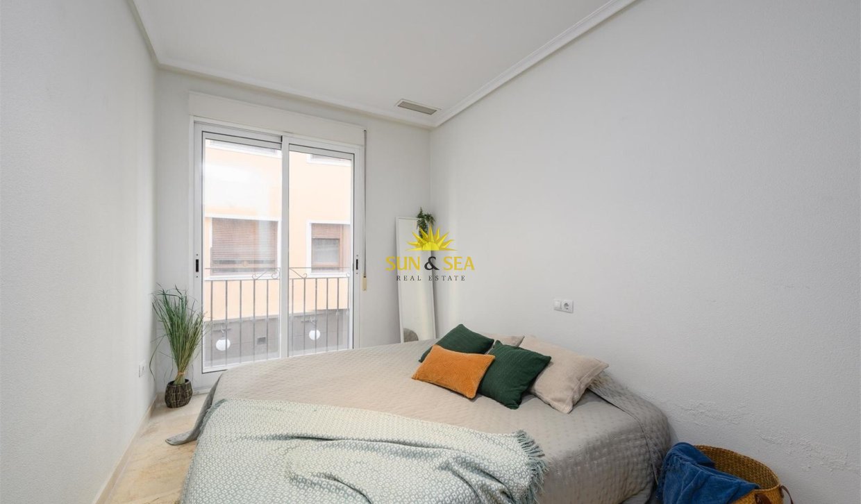 Long Term Rental - Apartment - Alicante - Centro