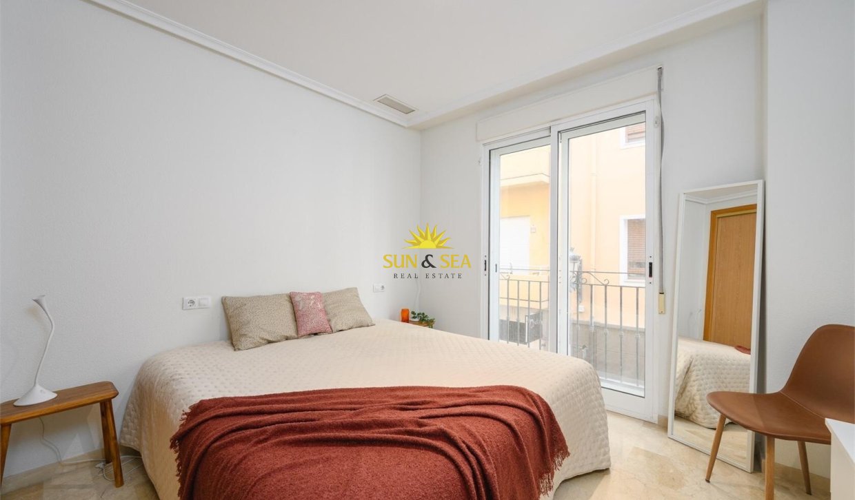 Long Term Rental - Apartment - Alicante - Centro