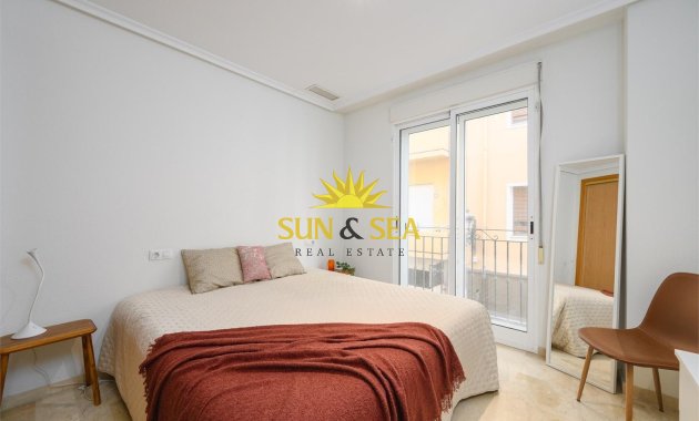 Long Term Rental - Apartment - Alicante - Centro