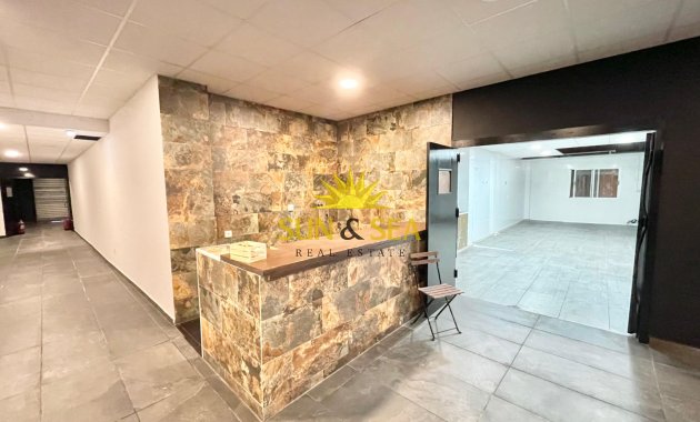 Resale - Commercial - Torrevieja - Playa del Cura