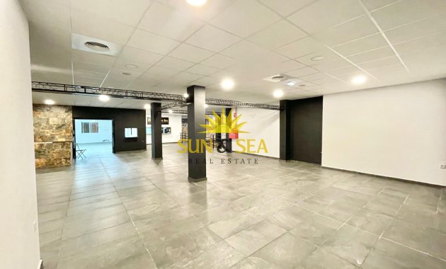 Resale - Commercial - Torrevieja - Playa del Cura