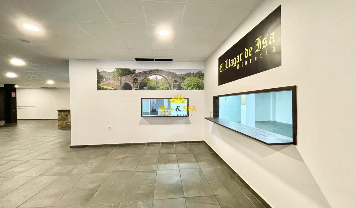 Resale - Commercial - Torrevieja - Playa del Cura