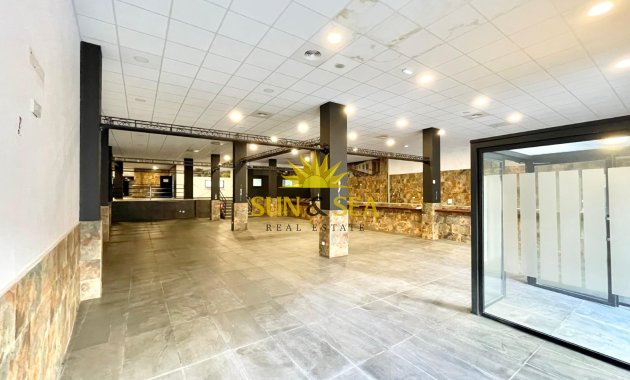 Resale - Commercial - Torrevieja - Playa del Cura