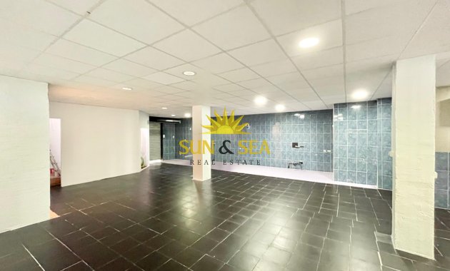 Resale - Commercial - Torrevieja - Playa del Cura