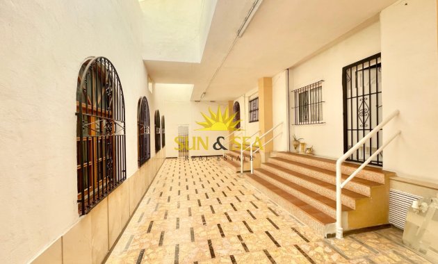 Long Term Rental - Commercial - Torrevieja - Curva del Palangre