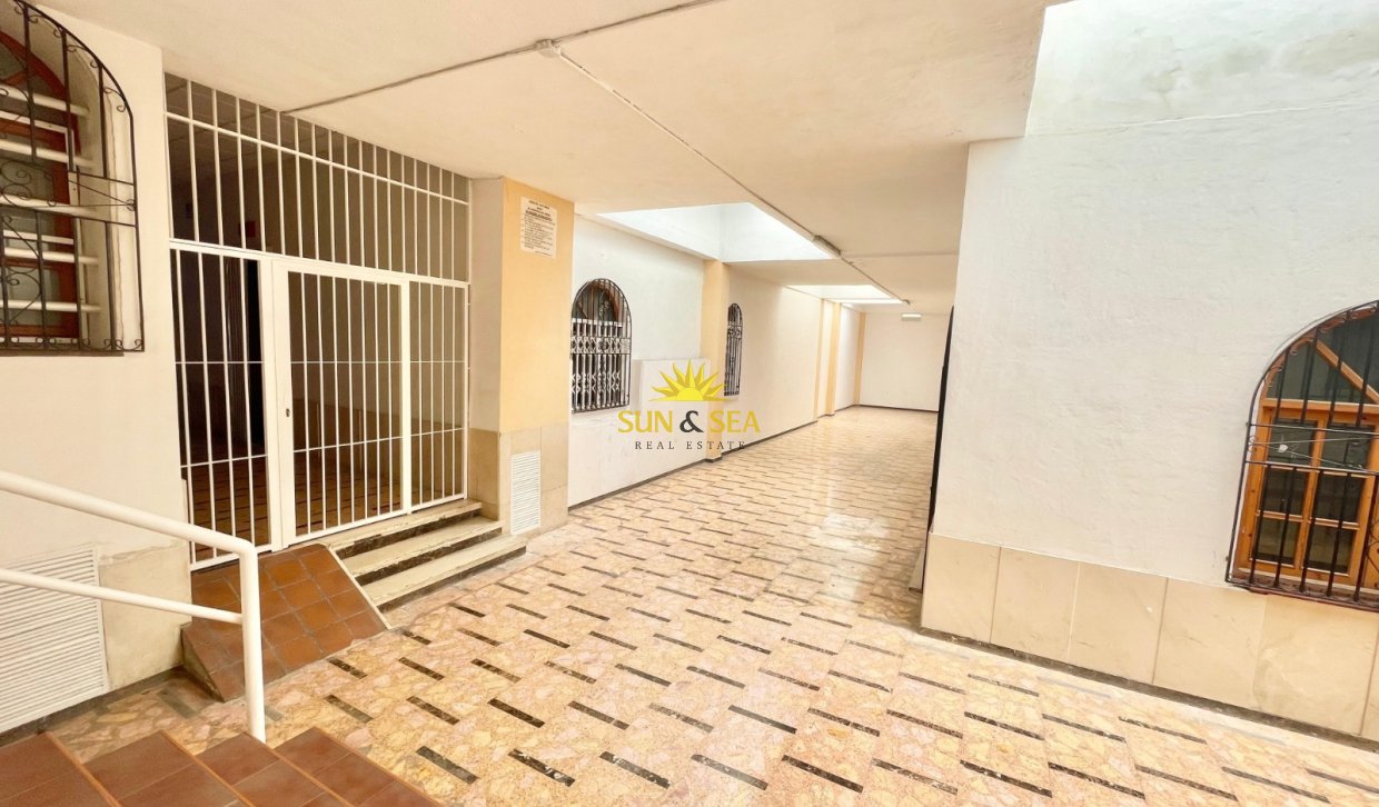 Long Term Rental - Commercial - Torrevieja - Curva del Palangre