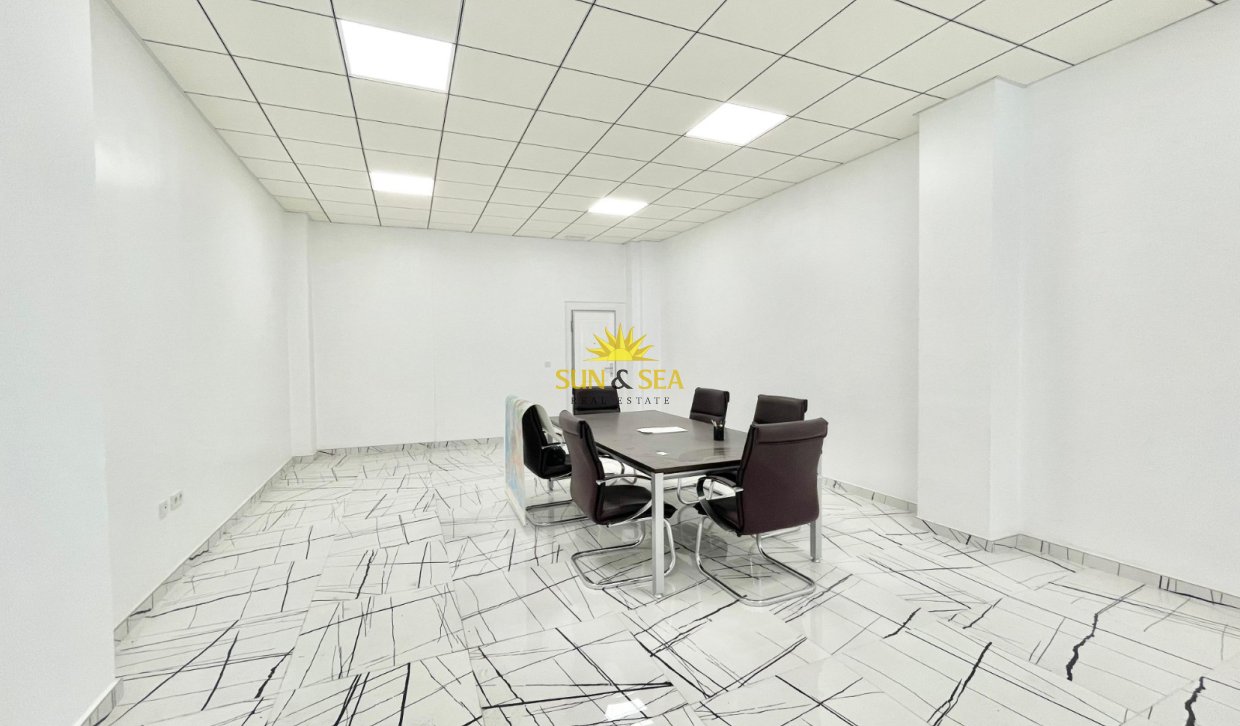 Long Term Rental - Commercial - Torrevieja - Curva del Palangre