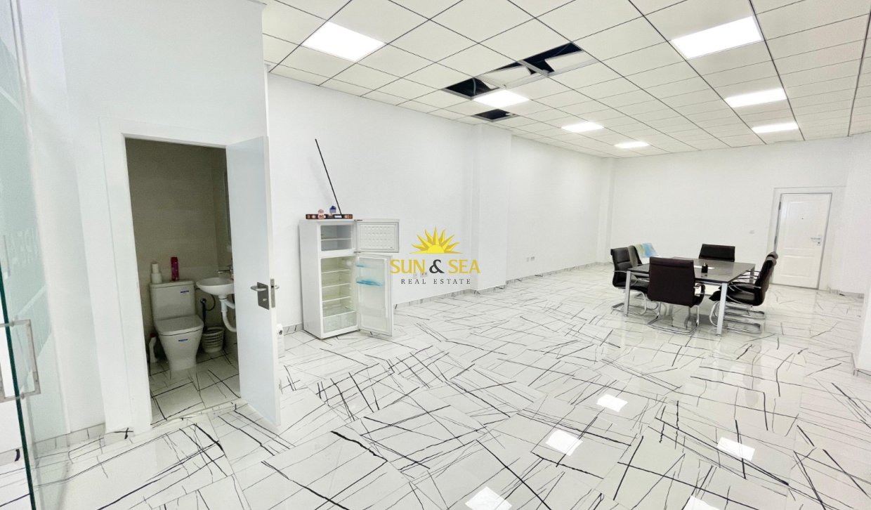 Long Term Rental - Commercial - Torrevieja - Curva del Palangre