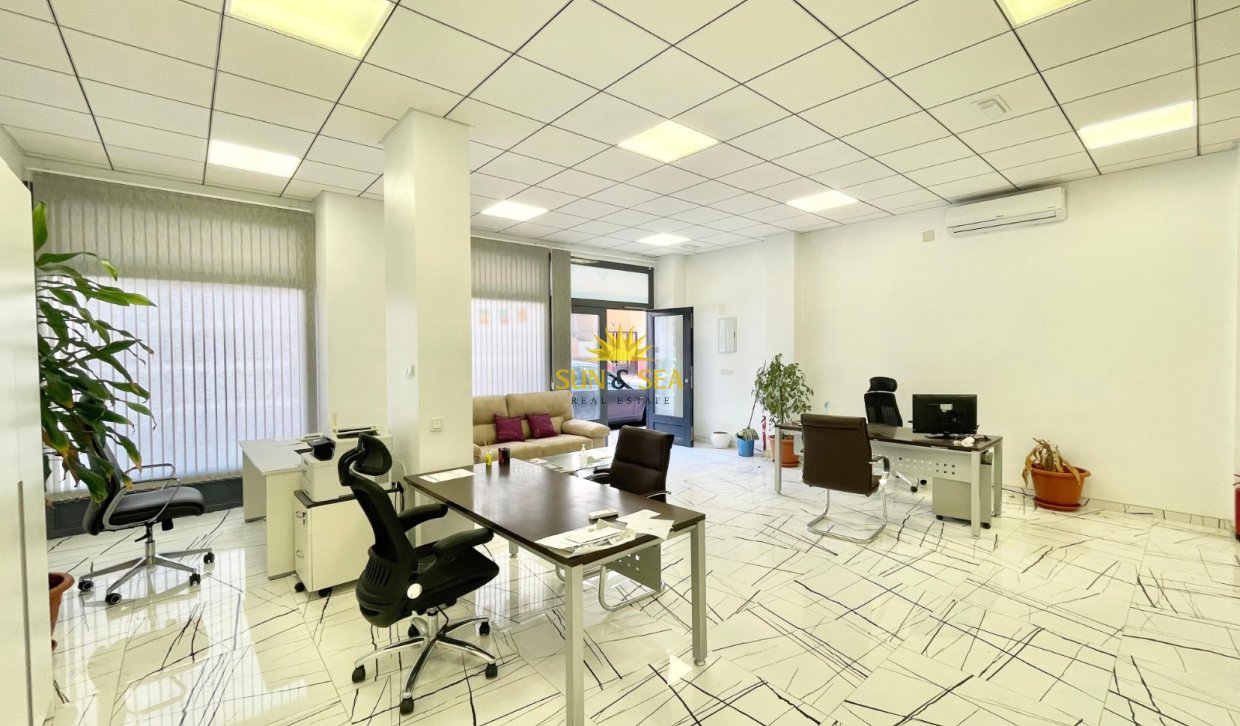 Long Term Rental - Commercial - Torrevieja - Curva del Palangre