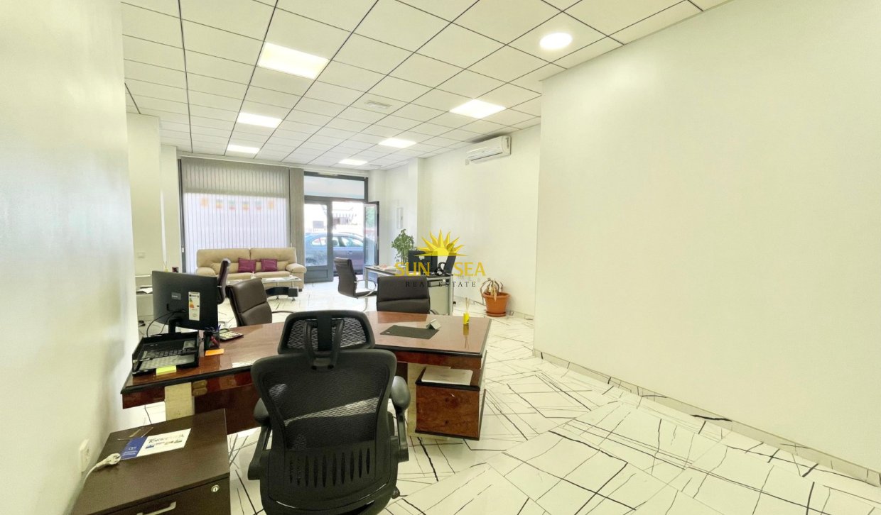 Long Term Rental - Commercial - Torrevieja - Curva del Palangre