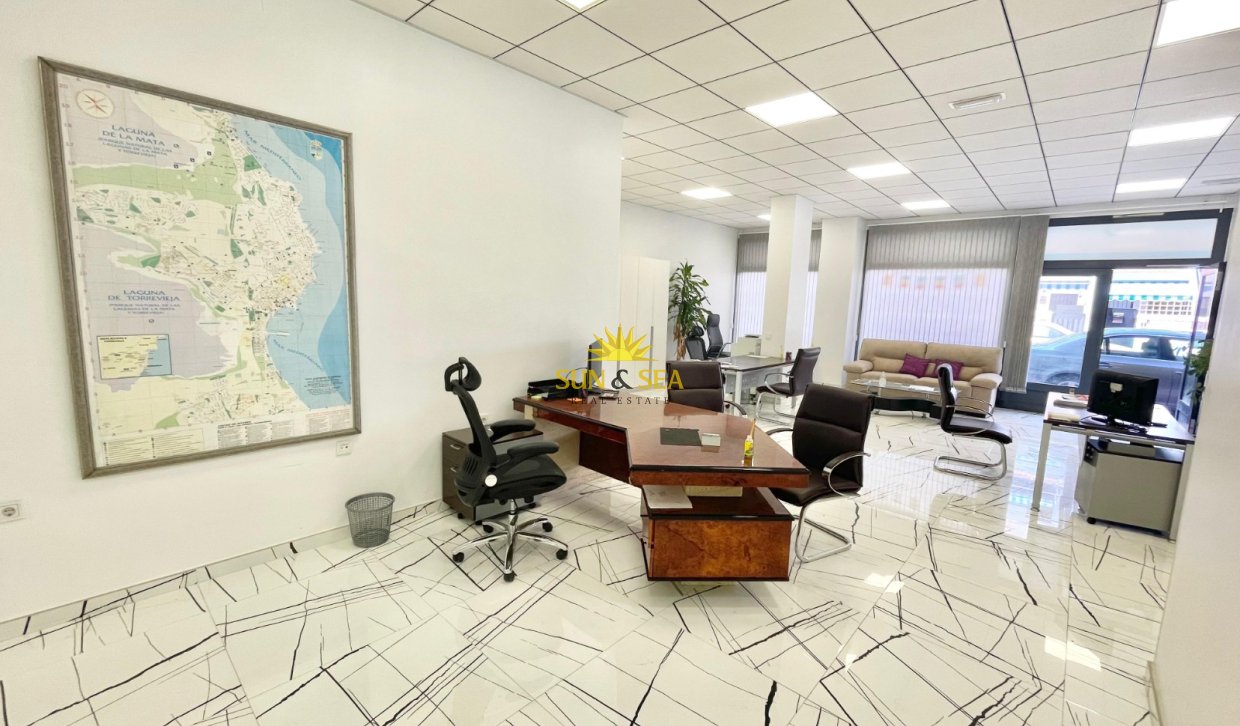 Long Term Rental - Commercial - Torrevieja - Curva del Palangre
