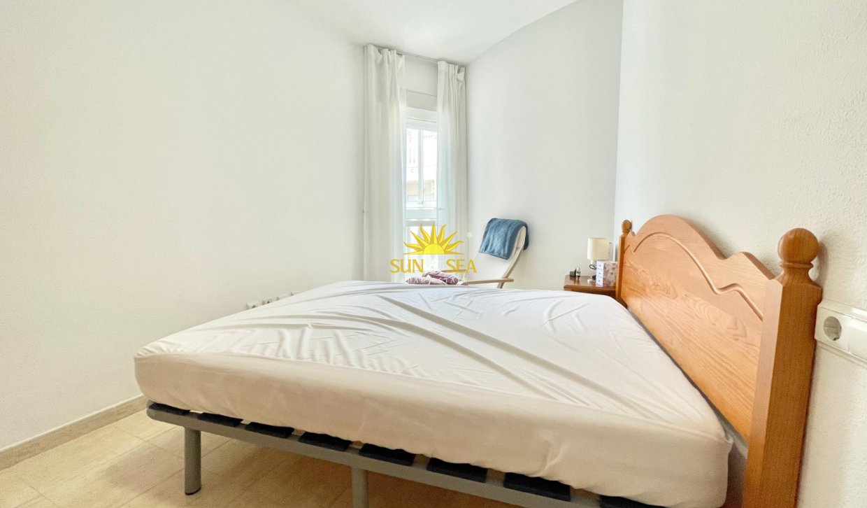 Alquiler a largo plazo - Apartamento - Torrevieja - Centro