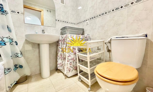Alquiler a largo plazo - Apartamento - Torrevieja - Centro
