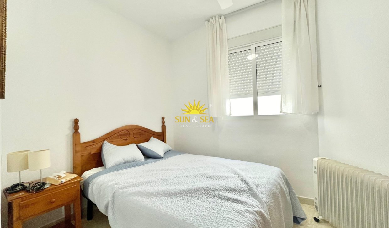 Alquiler a largo plazo - Apartamento - Torrevieja - Centro