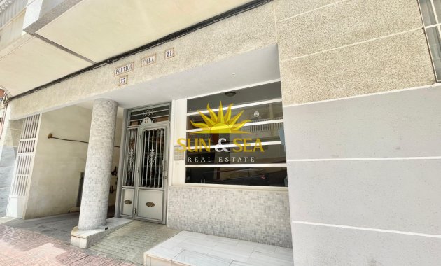 Alquiler a largo plazo - Apartamento - Torrevieja - Centro