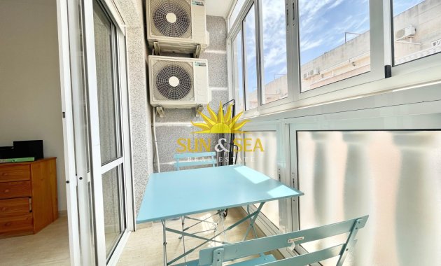 Alquiler a largo plazo - Apartamento - Torrevieja - Centro
