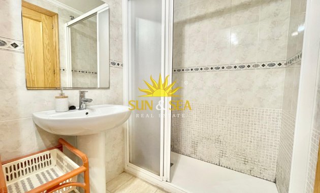 Alquiler a largo plazo - Apartamento - Torrevieja - Centro