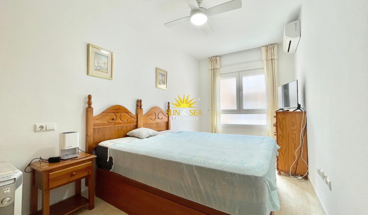 Alquiler a largo plazo - Apartamento - Torrevieja - Centro