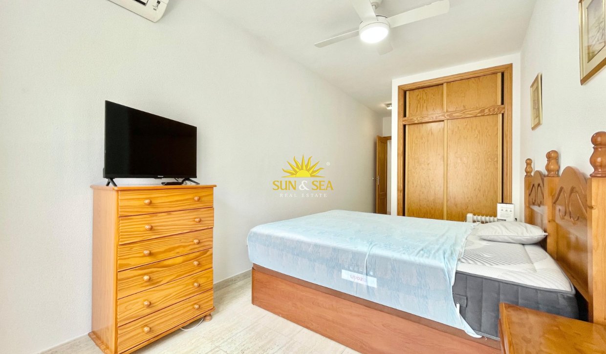 Alquiler a largo plazo - Apartamento - Torrevieja - Centro