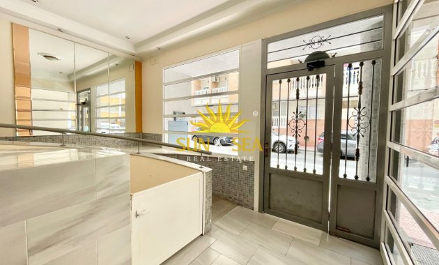 Alquiler a largo plazo - Apartamento - Torrevieja - Centro