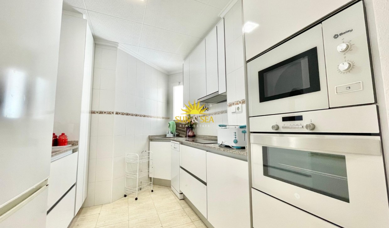 Alquiler a largo plazo - Apartamento - Torrevieja - Centro
