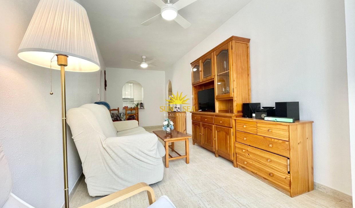 Alquiler a largo plazo - Apartamento - Torrevieja - Centro