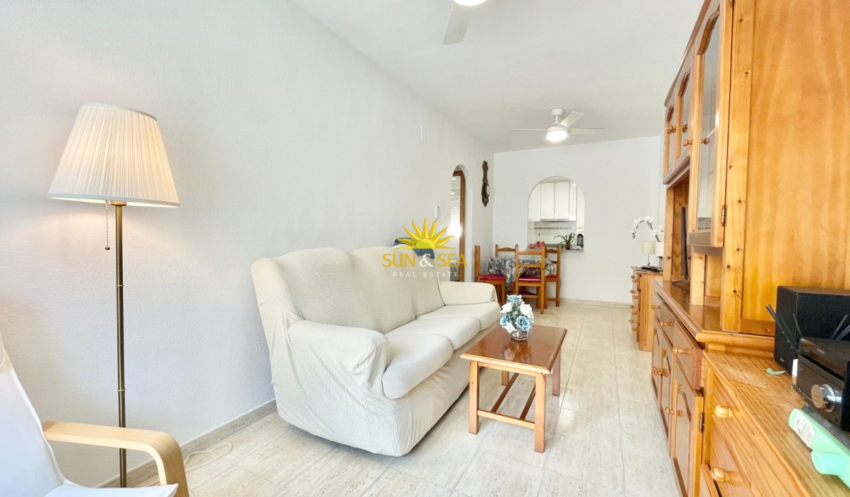 Alquiler a largo plazo - Apartamento - Torrevieja - Centro