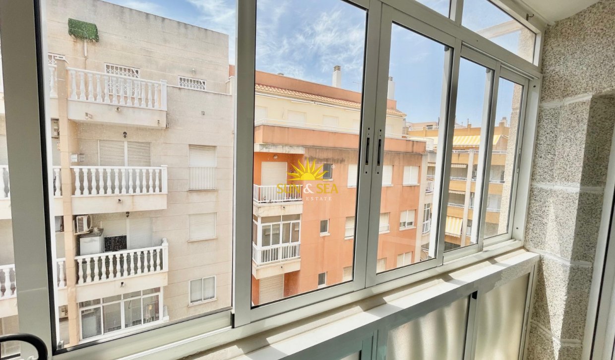 Alquiler a largo plazo - Apartamento - Torrevieja - Centro
