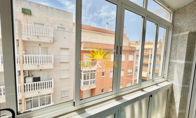 Alquiler a largo plazo - Apartamento - Torrevieja - Centro