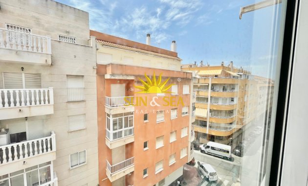 Alquiler a largo plazo - Apartamento - Torrevieja - Centro