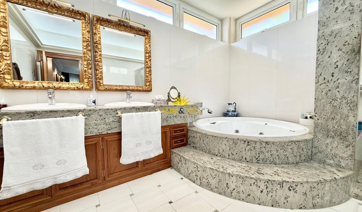 Resale - Villa / Semi detached - San Pedro del Pinatar - San Pedro de Pinatar