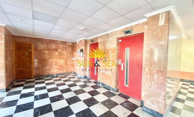 Resale - Apartment - Cartagena - Playa Honda